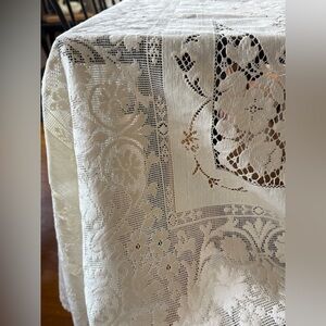 Gorgeous Large Vintage Cream Lace Tablecloth